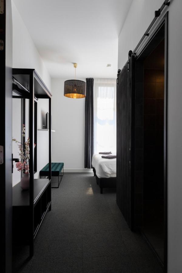 Hotel En Stadscafe De Dam L Hotel Monnickendam Eksteriør bilde